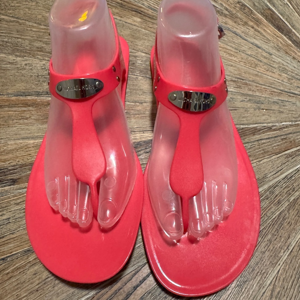 Michael  Kors  size 8 Charm  Jelly T‑Strap Thong  Sandals pink Silver Logo shoes